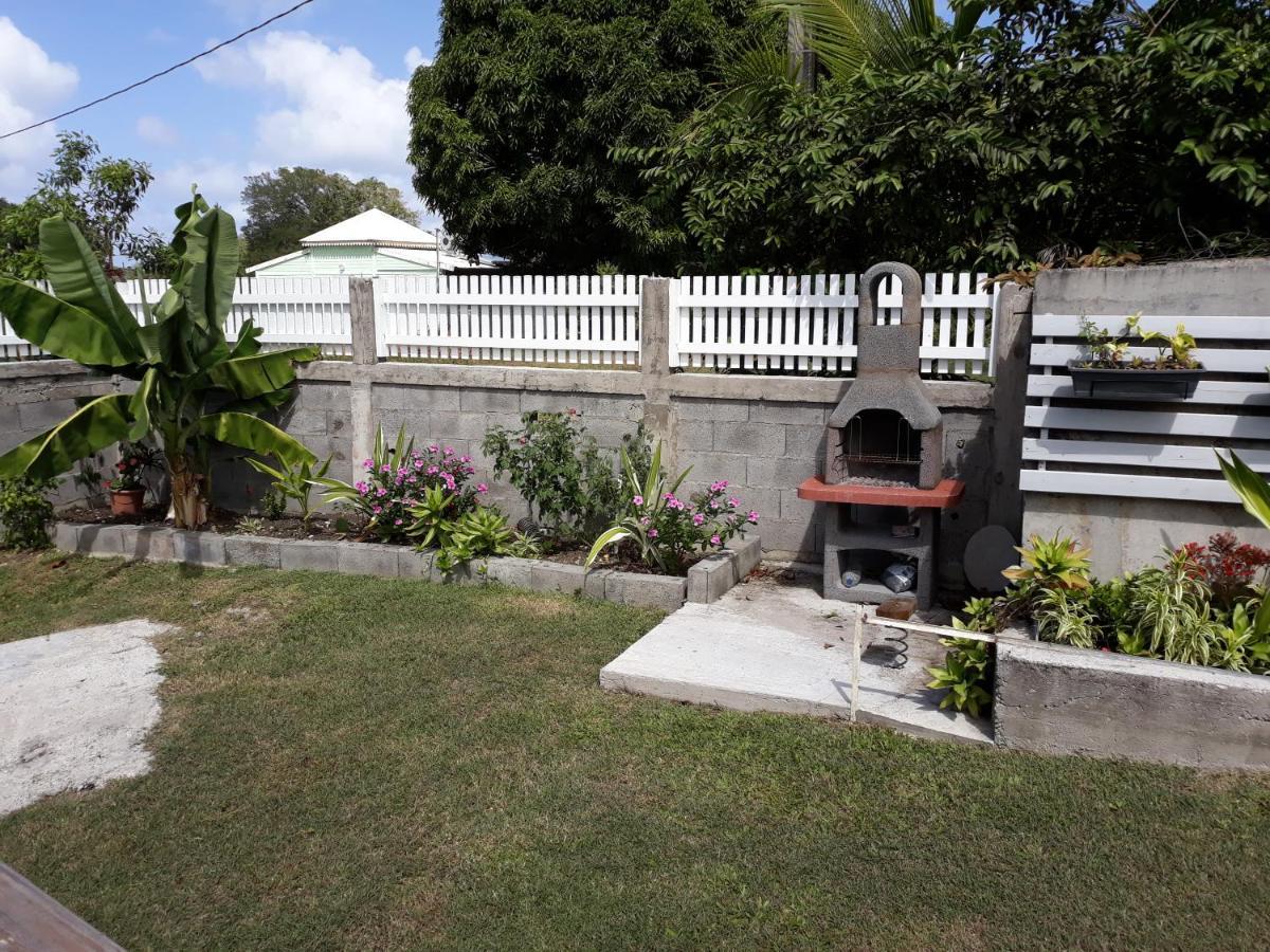 Les Multipliants Villa Le Moule Ngoại thất bức ảnh